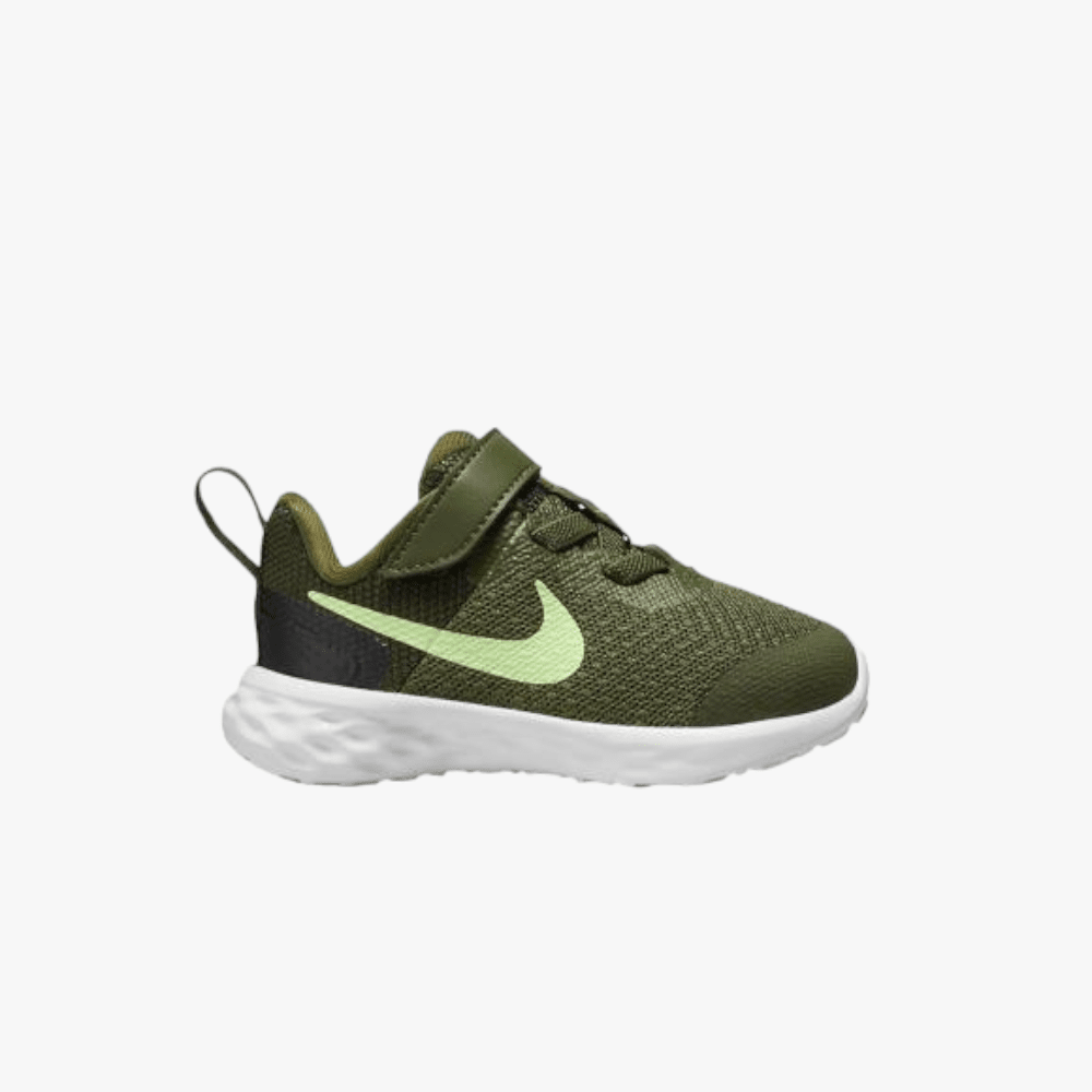Nike Boys Revolution 6 Sneaker Olive Nike