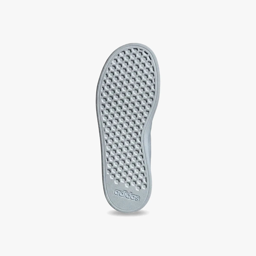 Adidas Girls Advantage Base 2.0 J sneaker, light grey sole view with hexagonal traction pattern and Adidas logo.