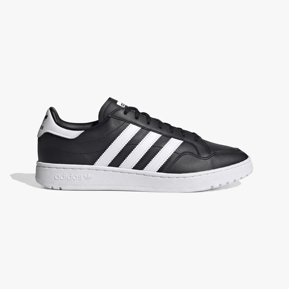 Black and white Adidas Men&