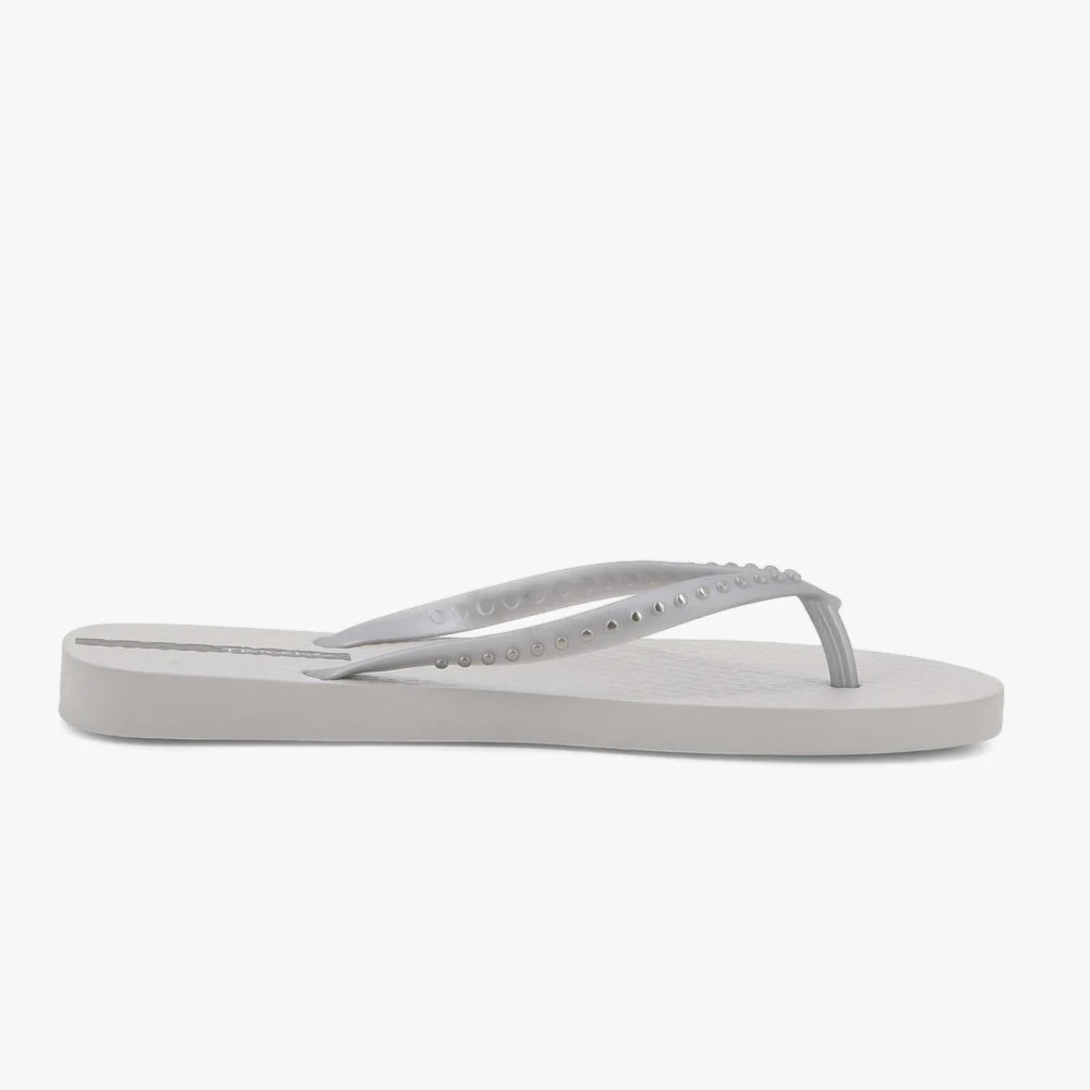 Side view of a light grey Ipanema Women&
