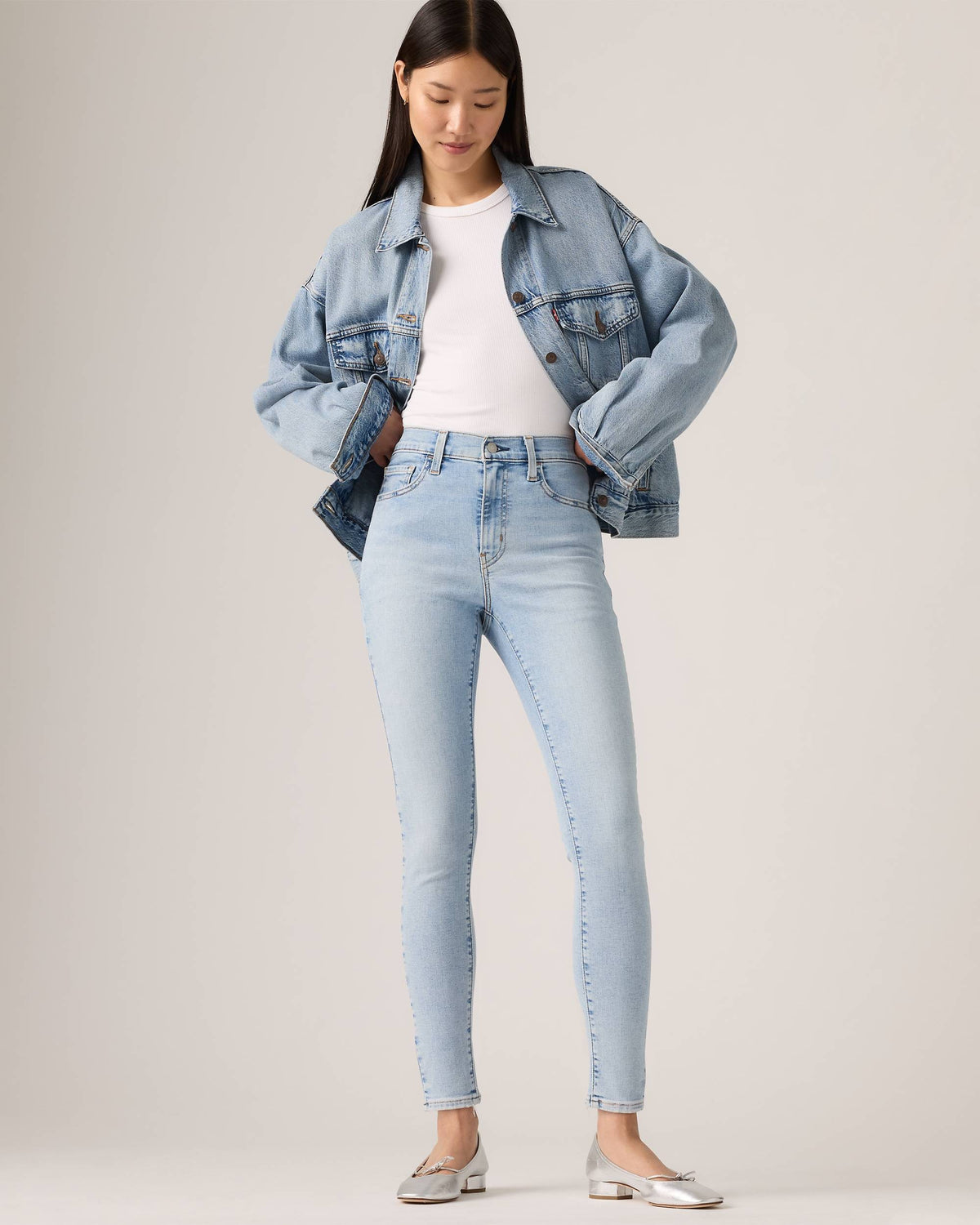 Levis Womens Hirise Super Skinny Jean Running In Place