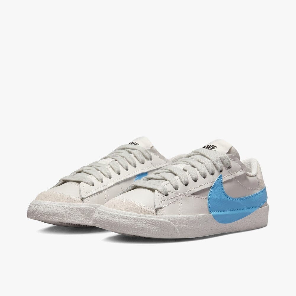 Nike Womens Blazer Low &