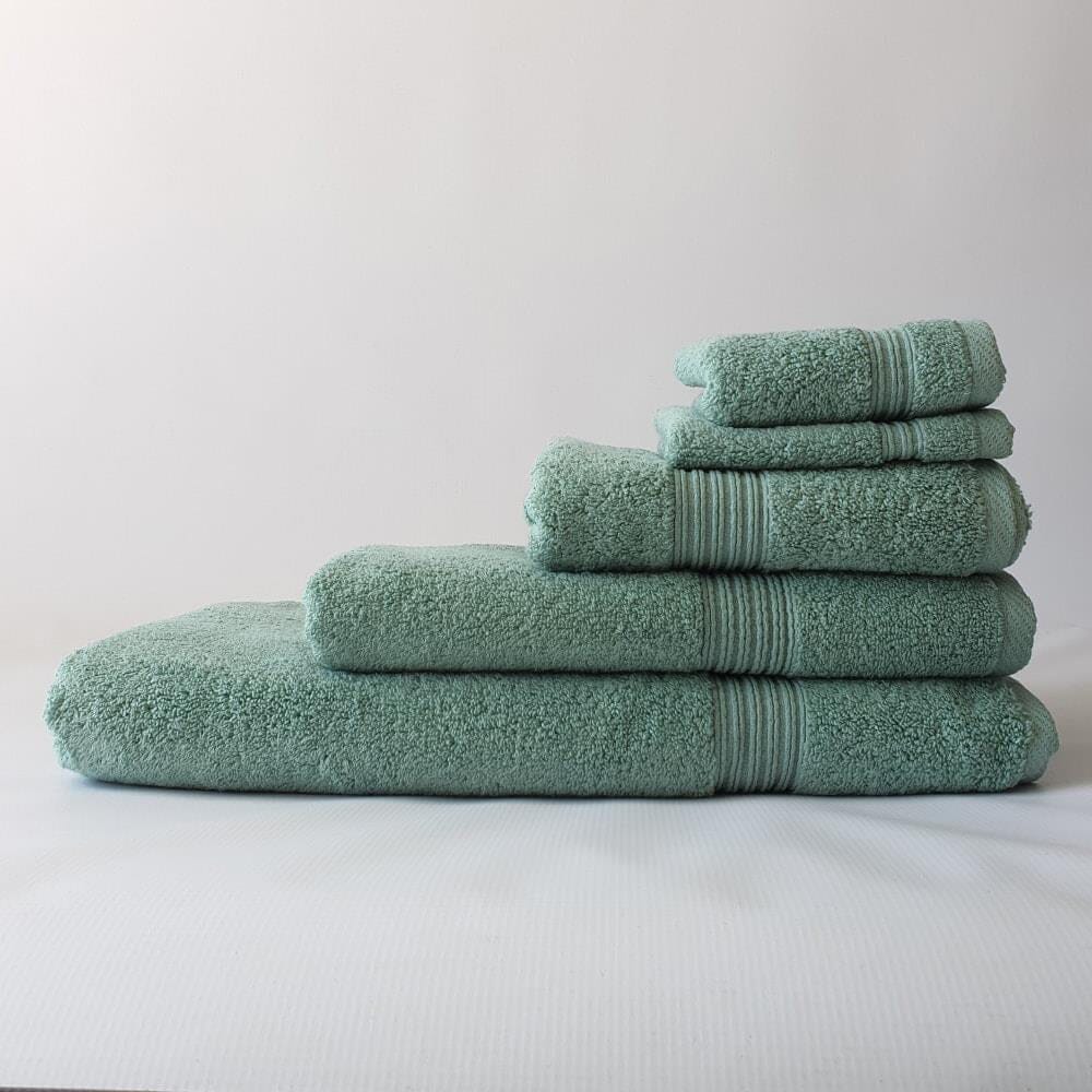 Colibri Imperial Zerotwist Bath Towel 70 X 130 610Gsm Green | Colibri