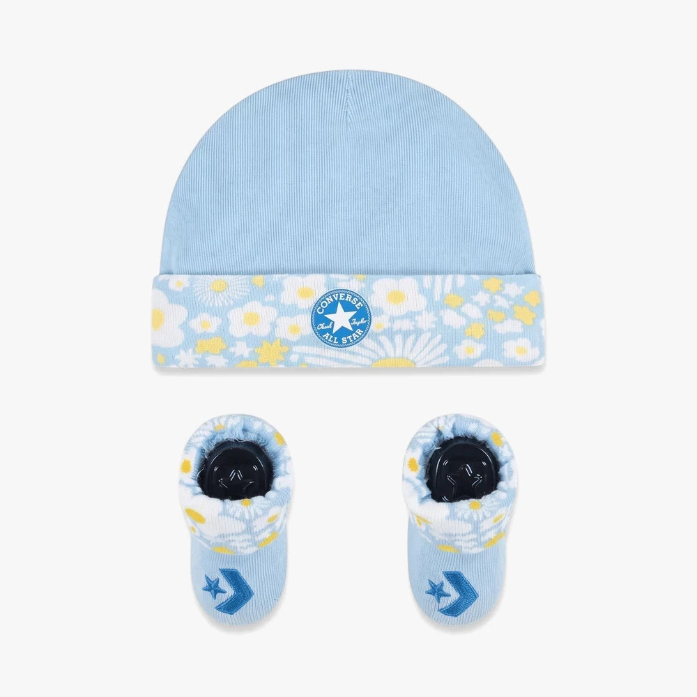 Converse Girls 2-piece set featuring a light blue beanie with a white and yellow daisy print band, and matching light blue