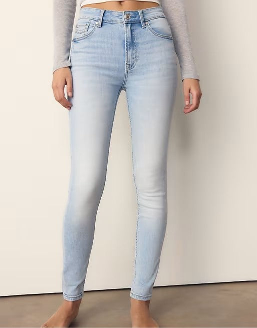 Stradivarius Womens Regular Waist Skinny Jeans D07 Light Blue